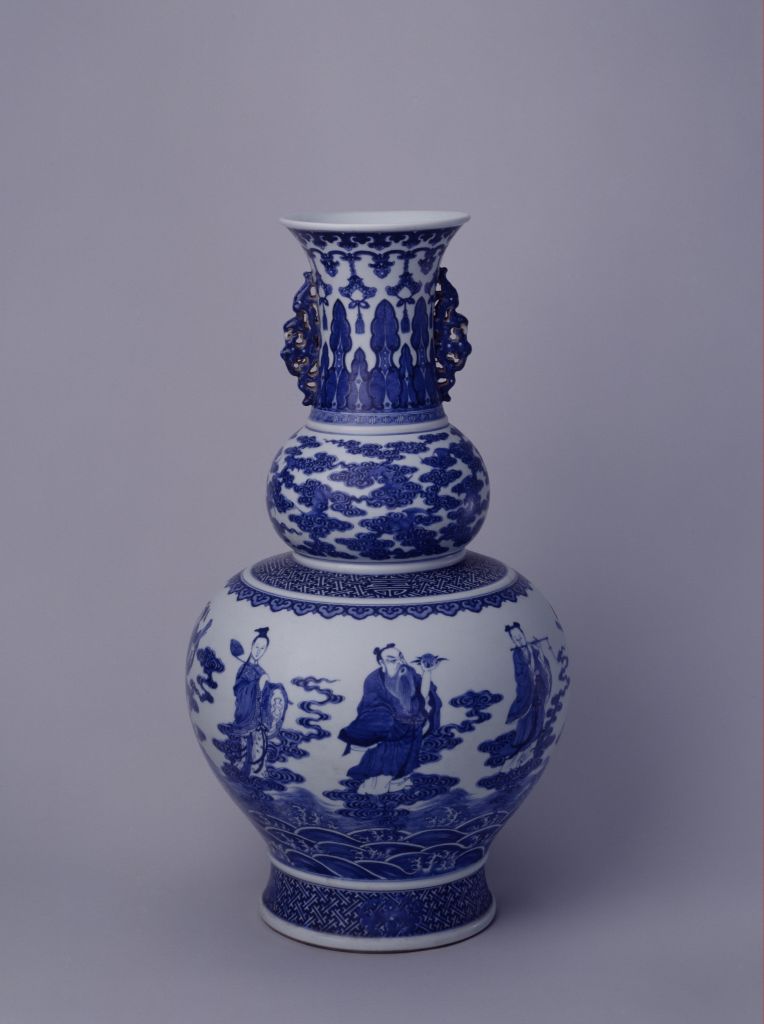 图片[1]-Qianlong style blue and white gourd bottle with eight immortals crossing the sea-China Archive